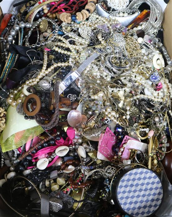 A box of mixed costume jewellery.